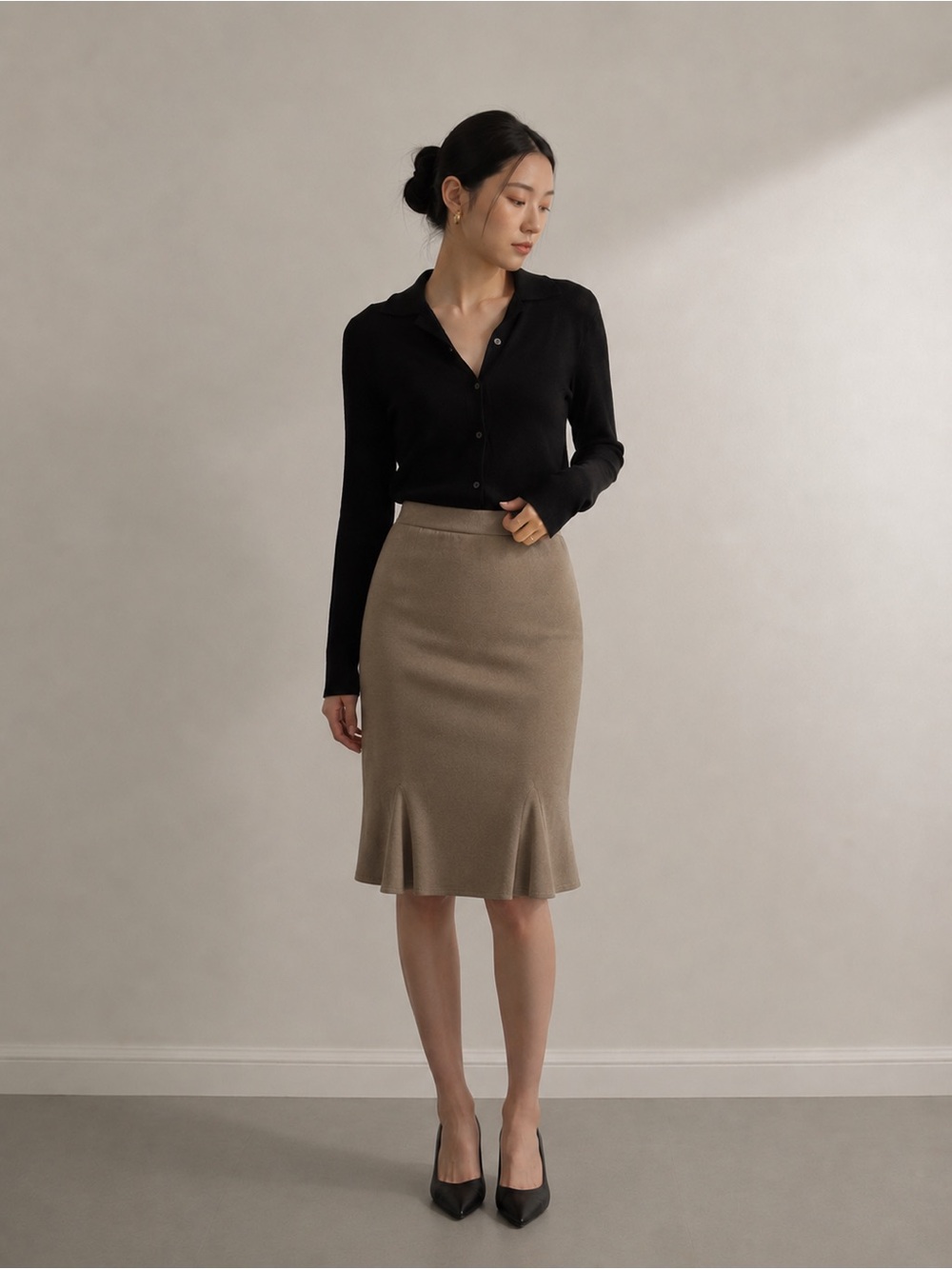 Ming Wang Taupe Gore Flare Knit Skirt Elegant Polished‎ Quiet Luxury Office